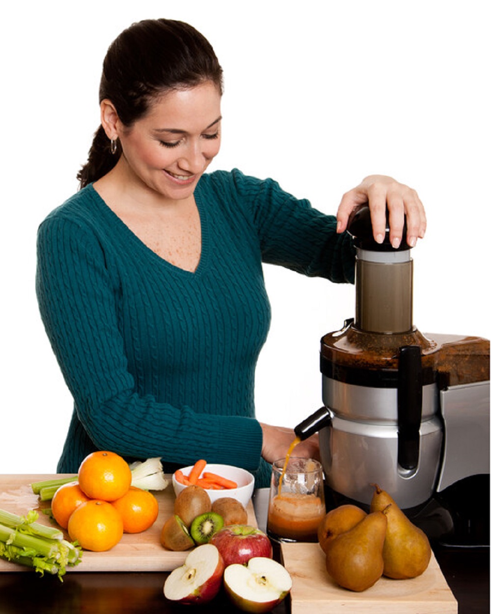woman preparing juice